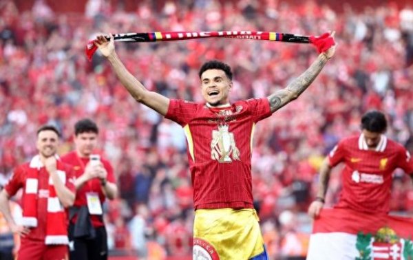 Desky: Eber đàm phán với nhó