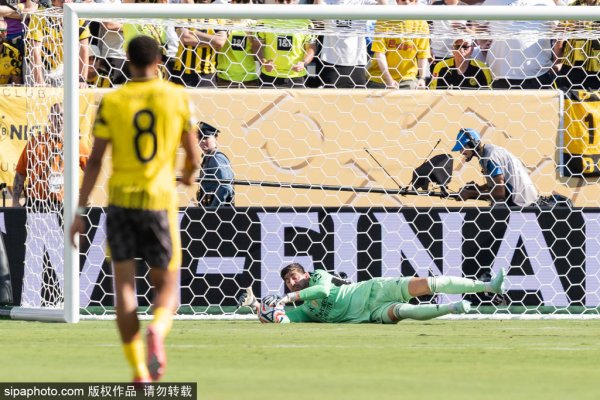 Real Madrid đánh bại Paris: Tạ