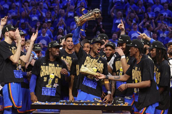 Anh ấy cũng có MVP và FMVP c