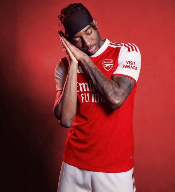 Phóng viên: Arsenal rất hài 